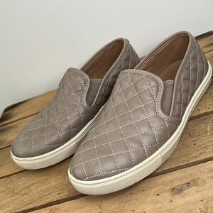 Steve Madden Light Brown Ecentrcq Sneaker Women’s 8.5